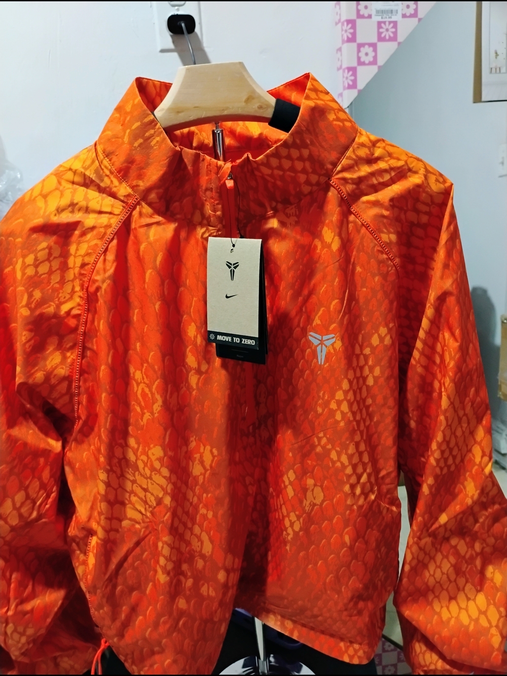 Women's Nike Kobe Bryant  Lightweight Woven Jacket Size: Extra Large NWT